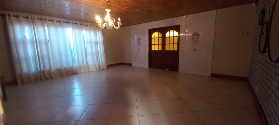 4 Bedroom Property for Sale in Retreat Western Cape